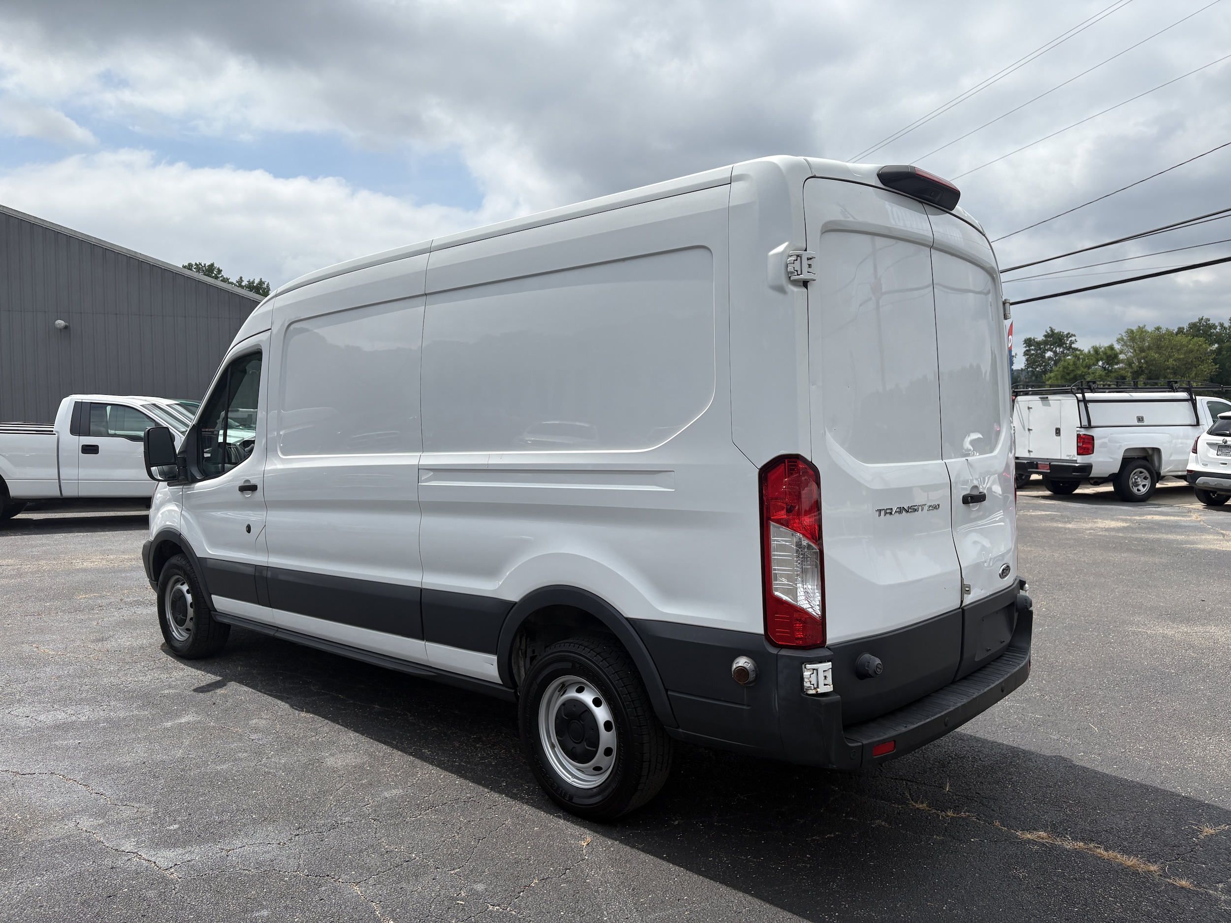 ford transit van 2018 1FTYR2CM7JKA41752 image ford transit van 2018 1FTYR2CM7JKA41752 image